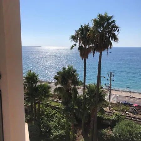 Apartment With Sea View, Aircondition And Parking Cannes