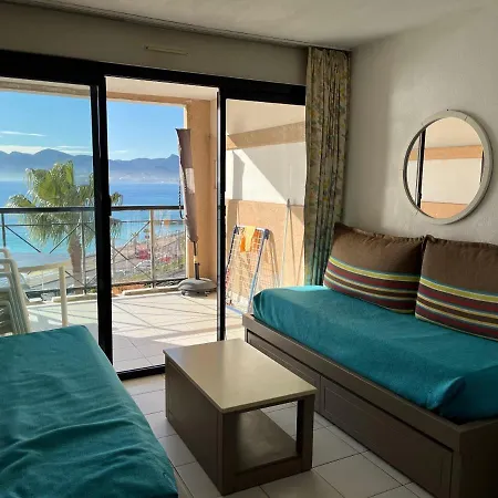 Apartment With Sea View, Aircondition And Parking *